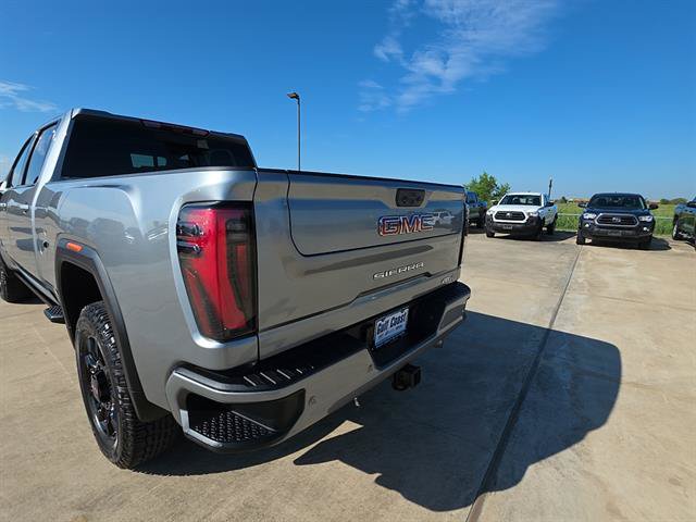 Used 2024 GMC Sierra 2500 AT4 w/ AT4 Premium Plus Package AWD/4WD image 7