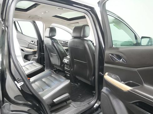 Used 2019 GMC Acadia Denali w/ Technology Package AWD/4WD image 32