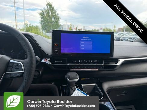 Used 2026 Toyota Sienna Platinum AWD/4WD image 31