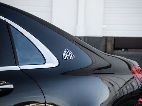 Used 2016 Mercedes-Benz Maybach S 600 image 32