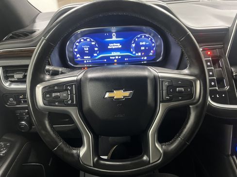 Used 2023 Chevrolet Suburban Premier AWD/4WD image 30