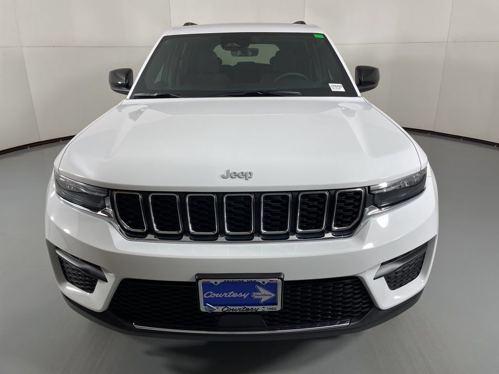 New 2025 Jeep Grand Cherokee Laredo X w/ Luxury Tech Group I AWD/4WD image 3