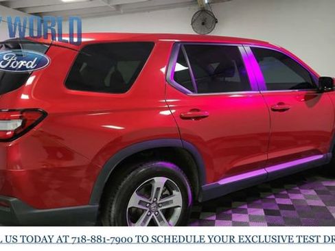 Used 2025 Honda Pilot EX-L image 7