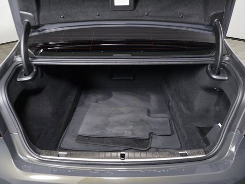 Used 2021 BMW 740i xDrive w/ Premium Package image 21