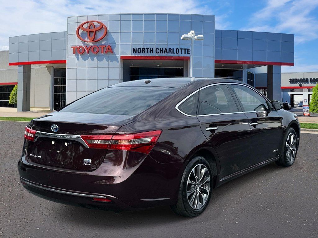 Used 2016 Toyota Avalon XLE Premium FWD image 7