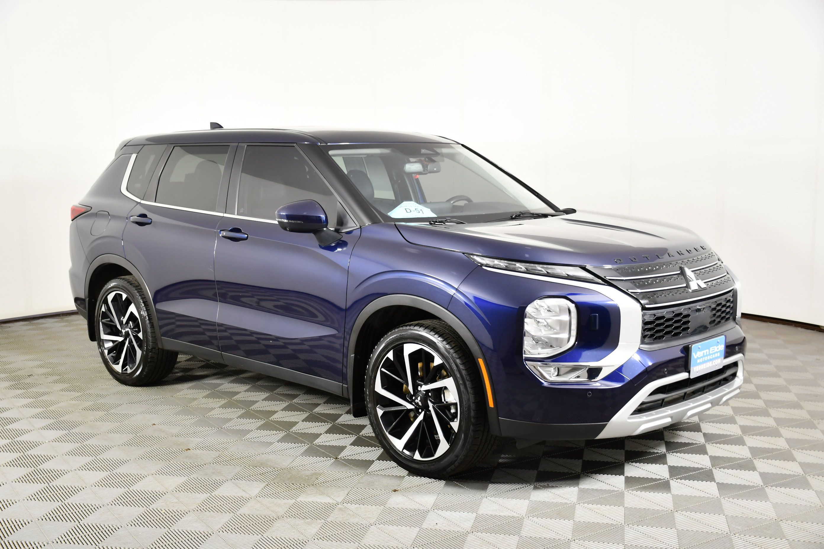 Used 2023 Mitsubishi Outlander SE AWD/4WD image 4