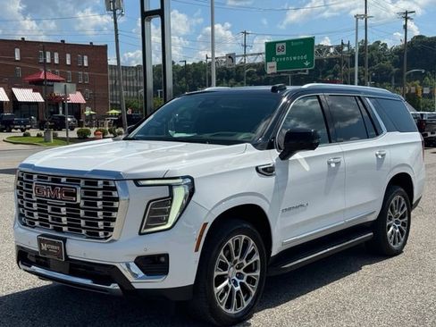 Used 2025 GMC Yukon Denali AWD/4WD image 2