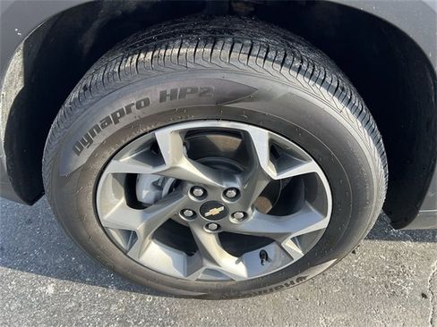 Certified 2024 Chevrolet Trax LT w/ Driver Confidence Package image 16