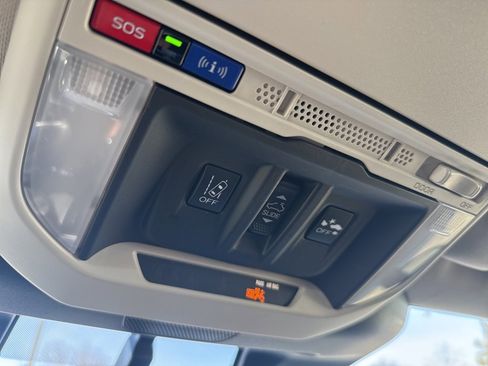 Used 2023 Subaru Forester Touring image 15