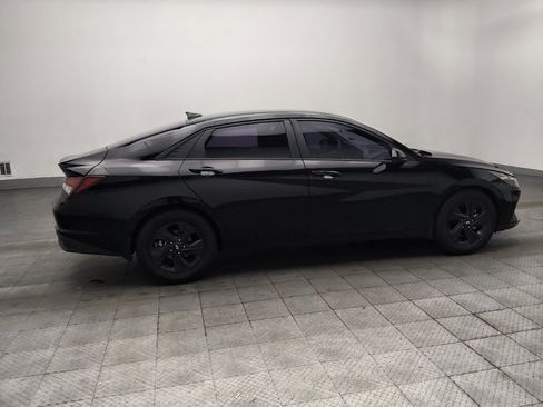 Used 2022 Hyundai Elantra SEL w/ Convenience Package FWD image 10