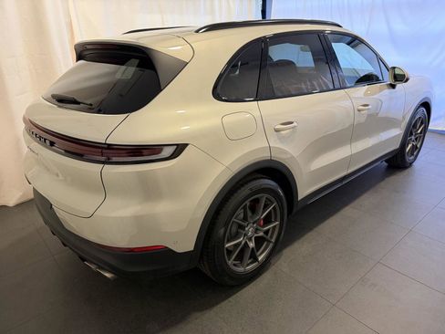 Used 2025 Porsche Cayenne S image 9
