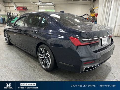 Used 2022 BMW 750i xDrive w/ Luxury Rear Seating Package AWD/4WD image 6