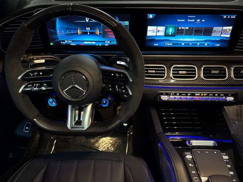 New 2026 Mercedes-Benz GLS 63 AMG 4MATIC image 15