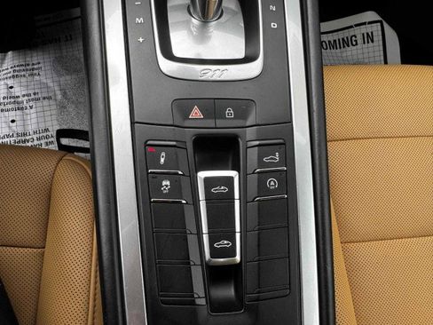 Used 2019 Porsche 911 Targa 4 image 32