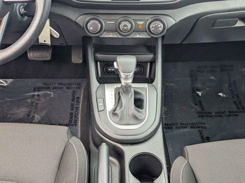 Used 2024 Kia Forte LXS w/ LXS Technology Package image 18