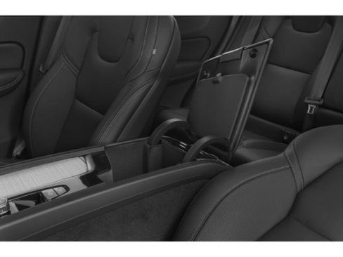 Used 2022 Volvo XC60 B5 R-Design w/ Advanced Package AWD/4WD image 14