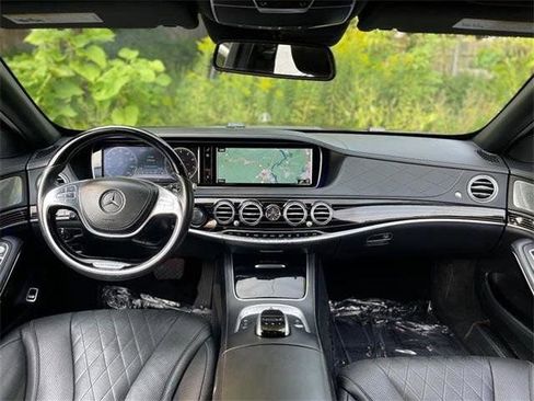 Used 2017 Mercedes-Benz Maybach S 550 4MATIC image 23