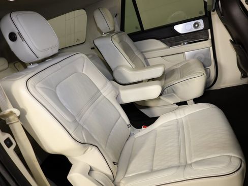 Used 2020 Lincoln Navigator L Black Label w/ Cargo Convenience Package image 44