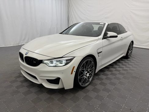 Used 2018 BMW M4 Convertible RWD image 2
