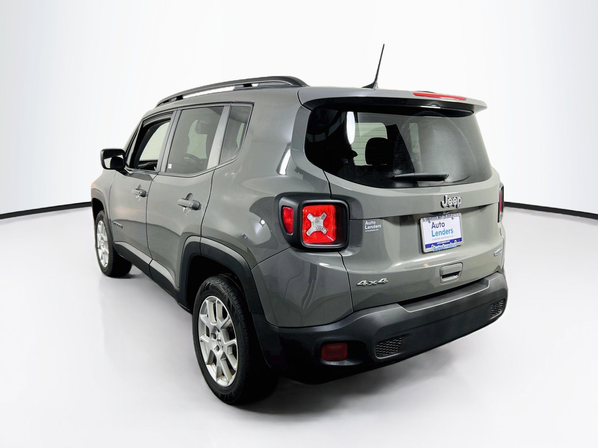 Used 2022 Jeep Renegade Latitude w/ Convenience Group AWD/4WD image 7