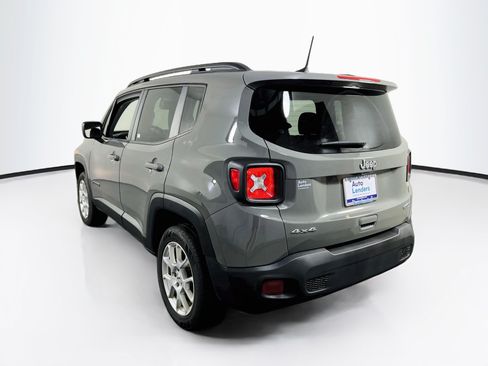 Used 2022 Jeep Renegade Latitude w/ Convenience Group AWD/4WD image 7