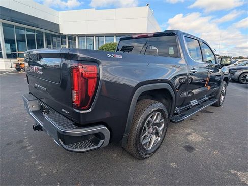 New 2026 GMC Sierra 1500 SLT image 4