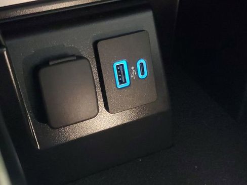 Used 2023 Ford Explorer XLT w/ Equipment Group 202A image 30