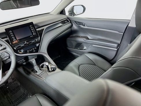 Used 2023 Toyota Camry SE w/ Protection Package (Q2) (TMS) image 21