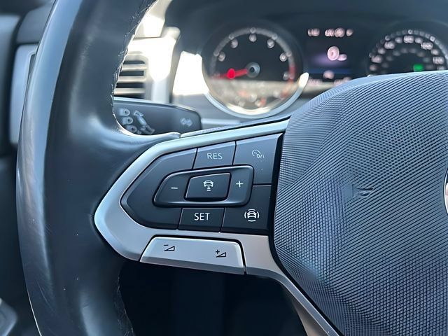 Used 2020 Volkswagen Atlas Cross Sport SE w/ Towing Package AWD/4WD image 27