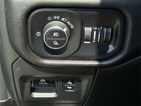 Used 2023 RAM 1500 Laramie image 35