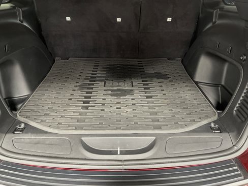 Used 2021 Jeep Grand Cherokee Limited w/ Quick Order Package 2GK 80th image 13