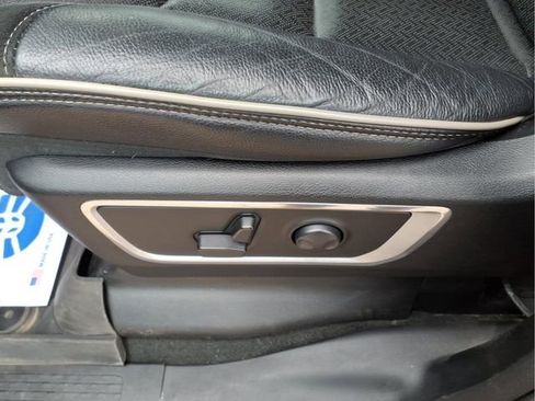 Used 2023 RAM 1500 Laramie image 13