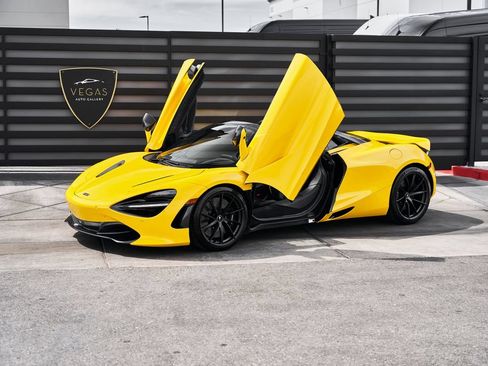 Used 2021 McLaren 720S Luxury RWD image 17