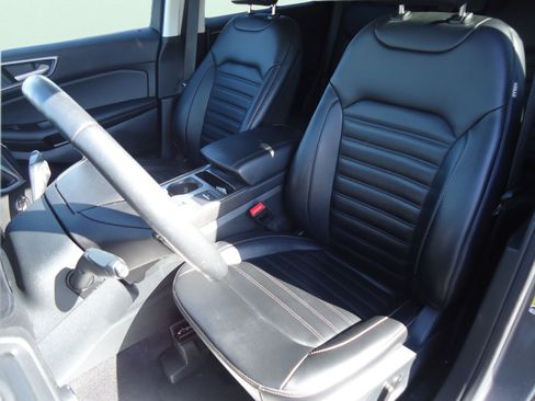 Used 2022 Ford Edge SEL w/ Convenience Package AWD/4WD image 24
