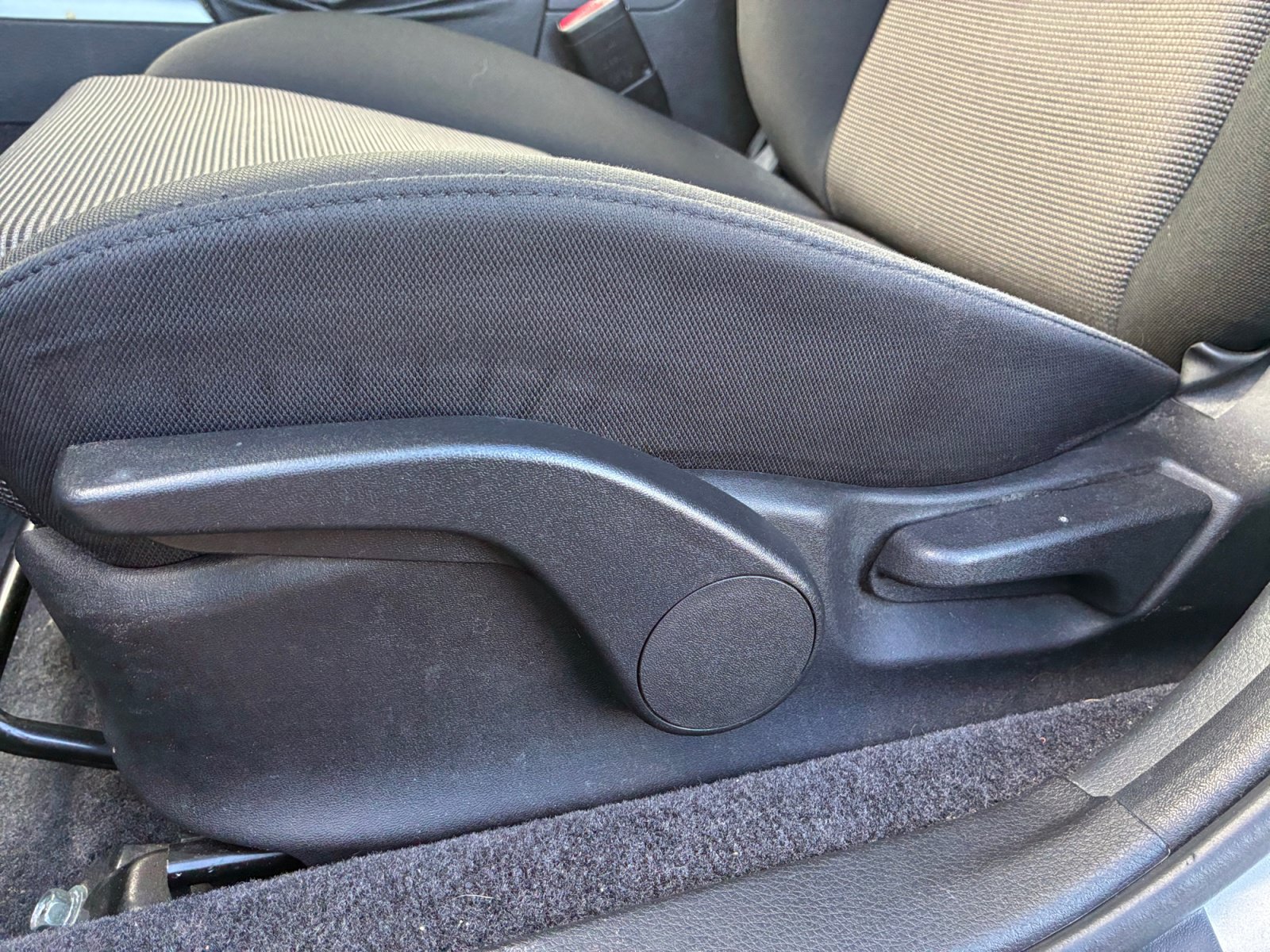 Used 2005 Subaru Legacy 2.5i AWD/4WD image 15