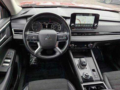 Used 2024 Mitsubishi Outlander SE FWD image 11