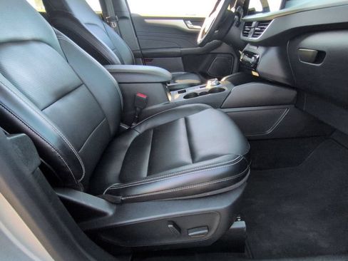 Used 2024 Ford Escape Platinum AWD/4WD image 25
