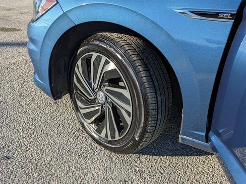 Used 2019 Volkswagen Jetta SEL Premium image 36