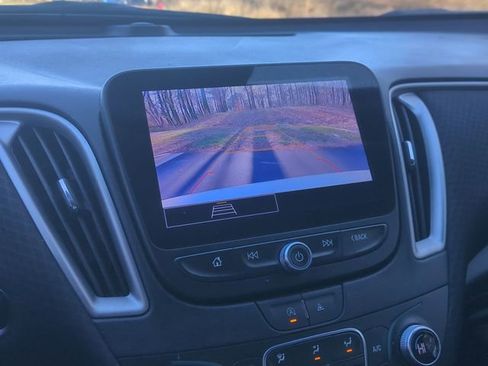 Used 2024 Chevrolet Malibu LT image 37