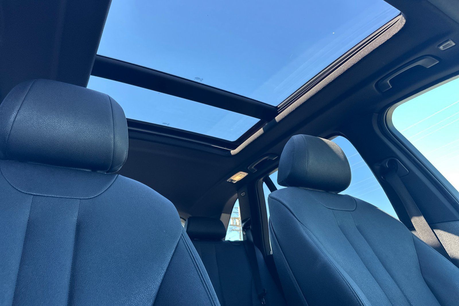Used 2018 BMW X5 sDrive35i w/ M Sport Package RWD image 19