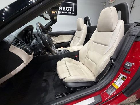 Used 2010 BMW Z4 sDrive35i image 32