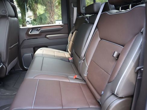 New 2026 GMC Sierra 2500 Denali w/ Denali Reserve Package image 17