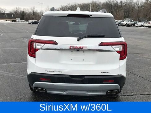 Certified 2023 GMC Acadia SLT image 4