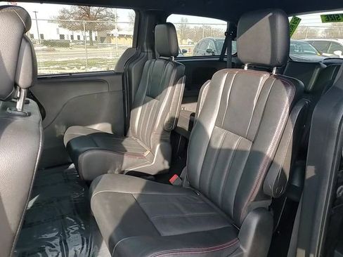 Used 2019 Dodge Grand Caravan GT image 29