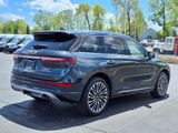 Used 2022 Lincoln Corsair Reserve w/ Equipment Group 201A image 4