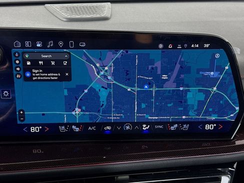 Used 2025 Chevrolet Traverse RS image 13