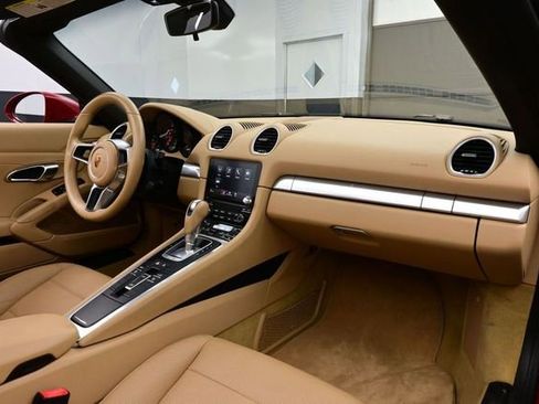 Certified 2017 Porsche 718 Boxster RWD image 14
