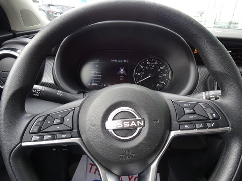 Used 2023 Nissan Kicks SV image 19