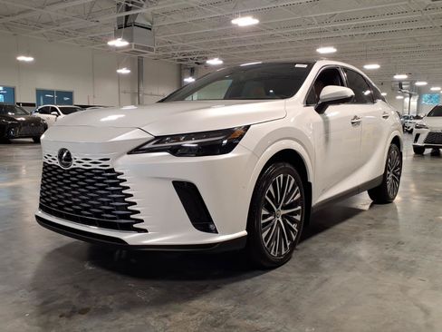 New 2026 Lexus RX 350 w/ Convenience Package AWD/4WD image 3