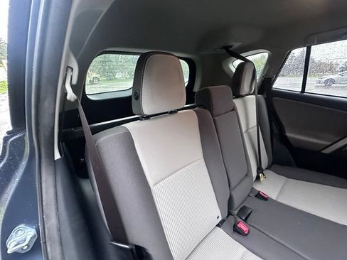 Used 2014 Toyota RAV4 XLE AWD/4WD image 9